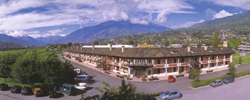 Hôtel Alp à Aoste Extérieur photo
